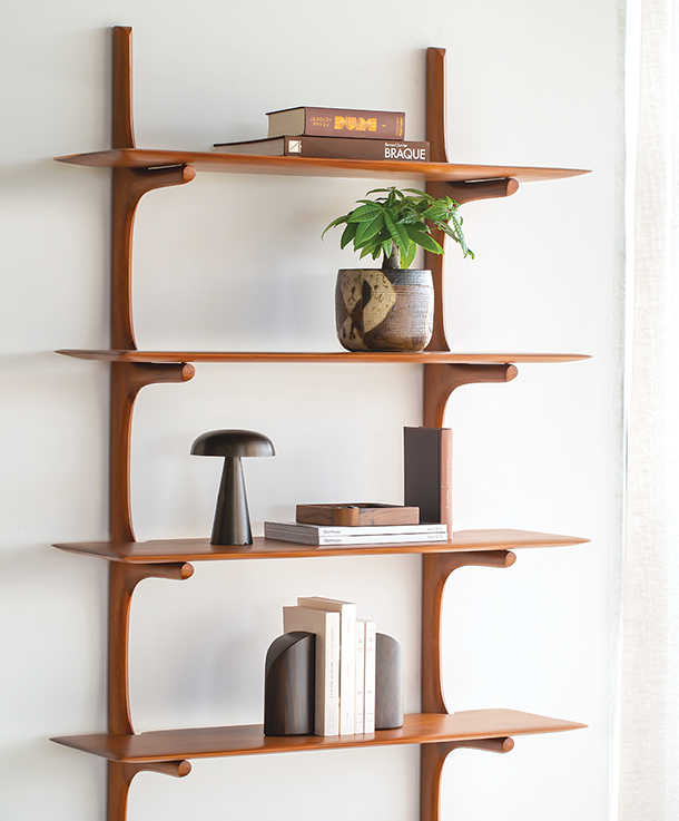 Wooden wall shelf with 3 shelves